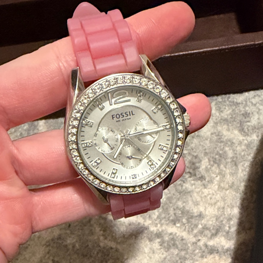 Fossil Women's Watch with Pink Strap and Silver Dial